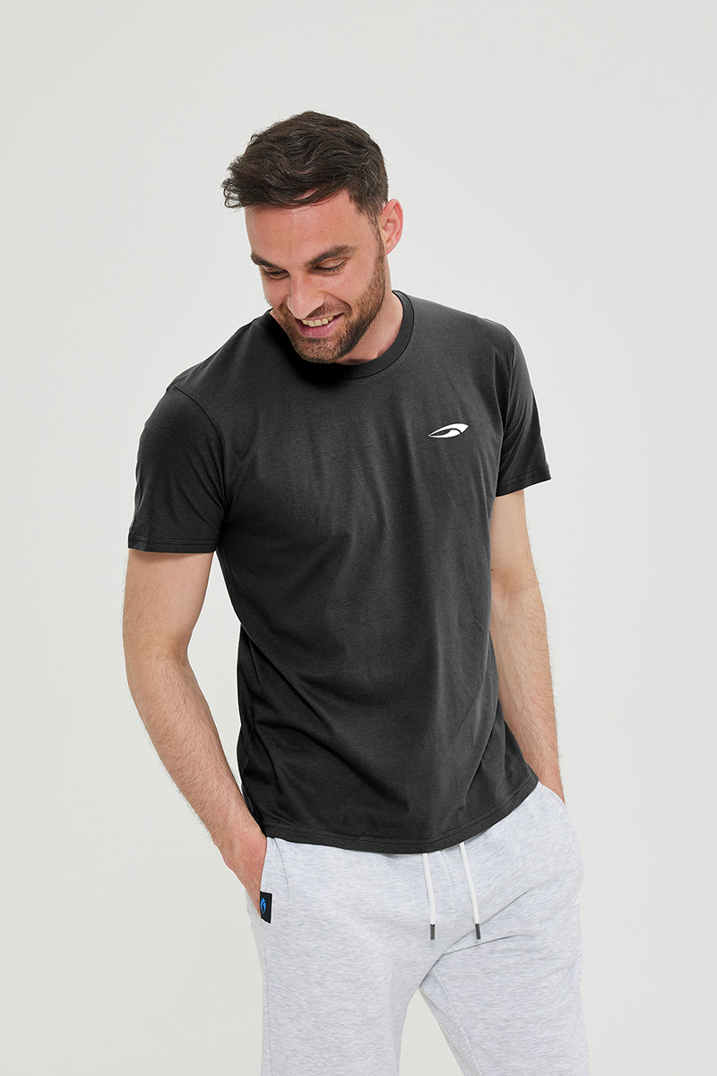 23001010501_Minimal t-shirt front