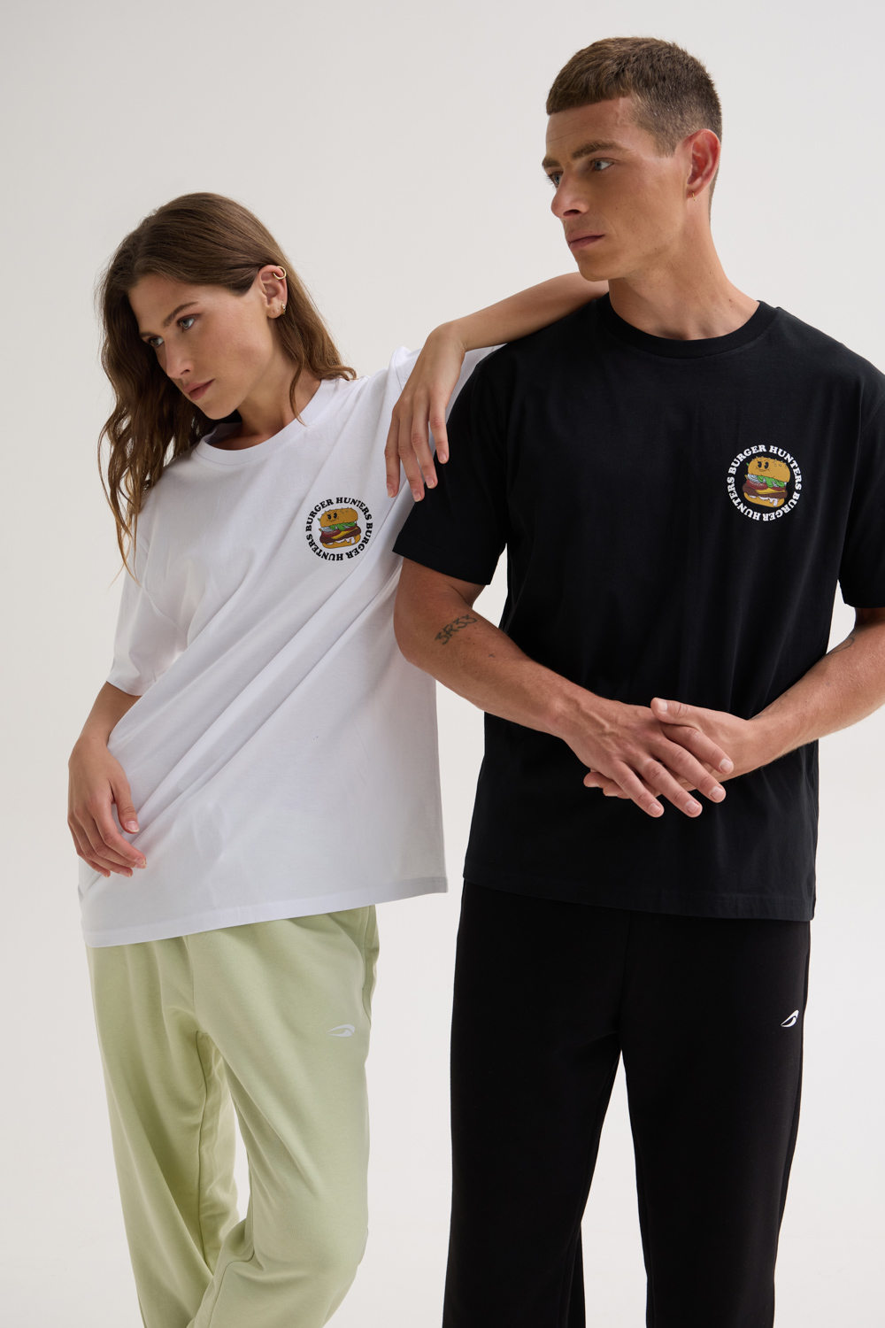 25001011601-1_couple